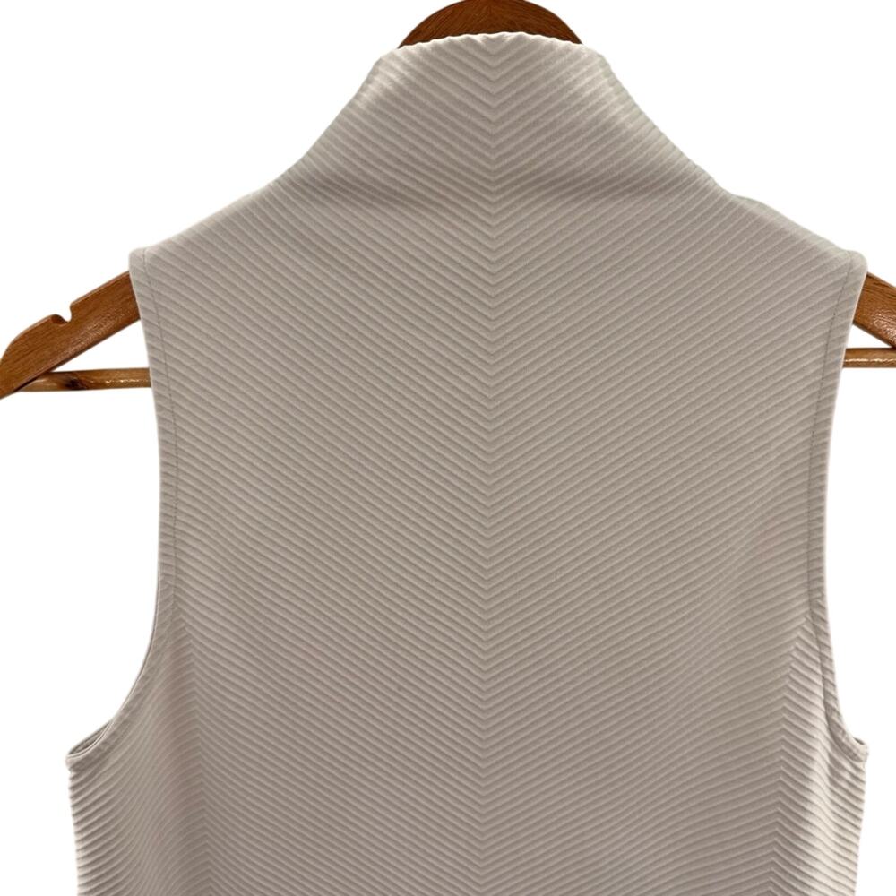 Athleta Flurry Ribbed Base Layer Mock Neck Tank Top Textured White Size Medium - Picture 3 of 5